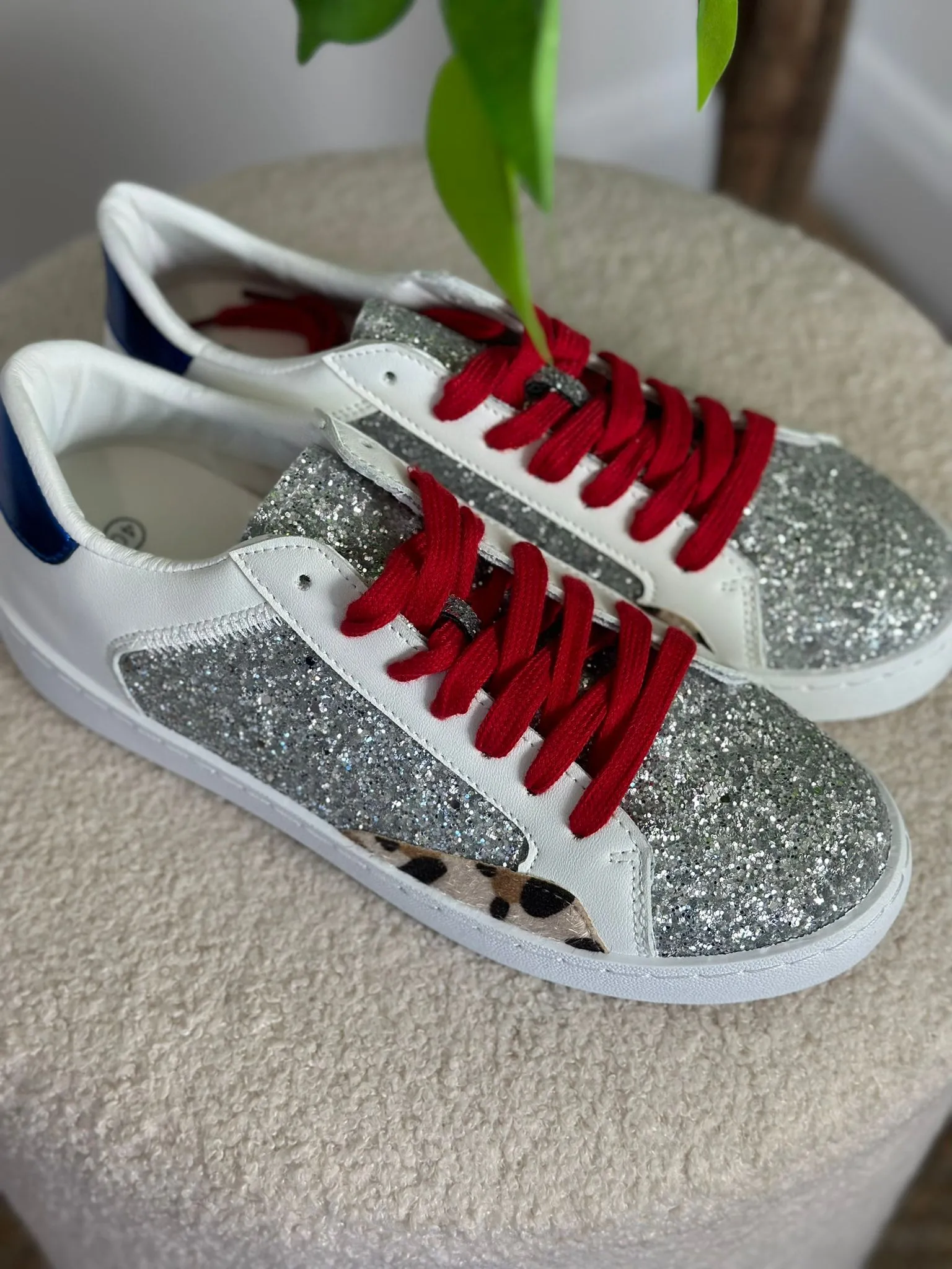 Glitter Trainer