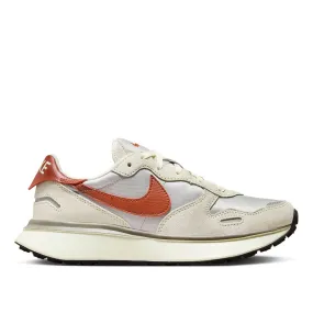 Nike Women's Phoenix Waffle Casual Shoes