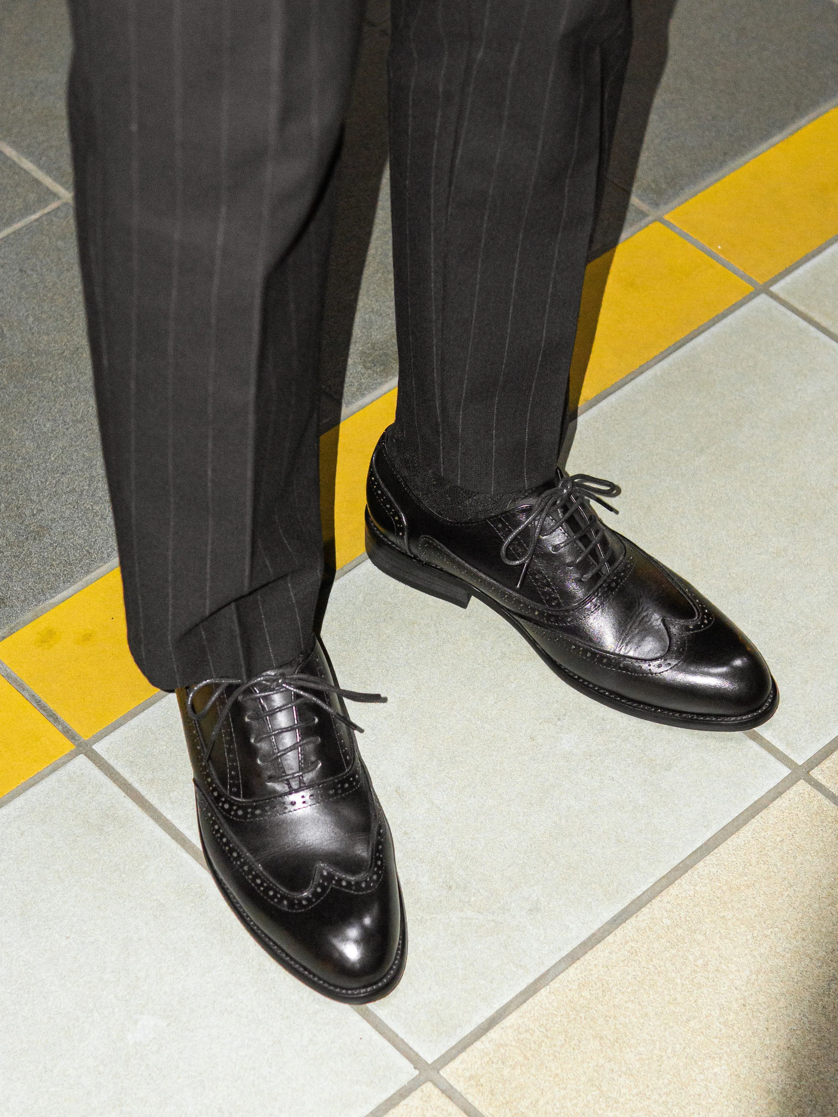 Oxford Brogue Wingtip - Black Lace Up